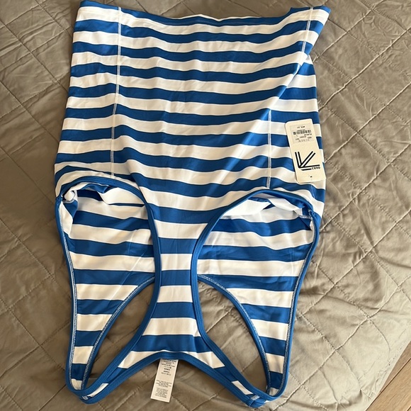 J. Crew x new balance racer ack work out tank with built in bra L nwt - Picture 6 of 7